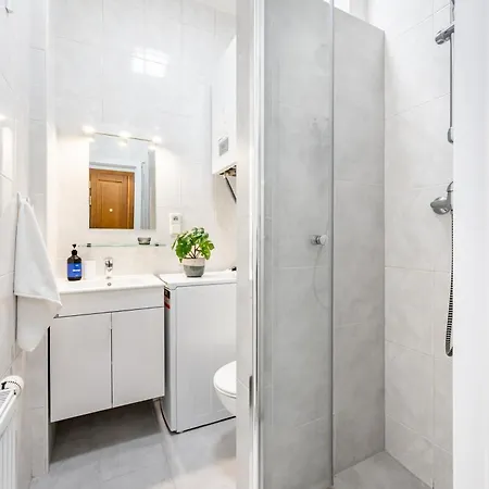 Days - One Bedroom With Tv, 5 Minutes To National Museum Lejlighed