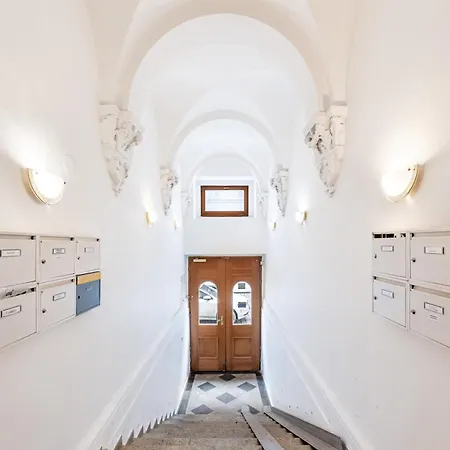 Lejlighed Days - One Bedroom With Tv, 5 Minutes To National Museum Prag